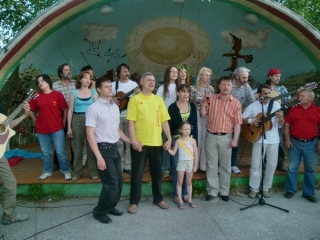 Выступление в лагере Электрон